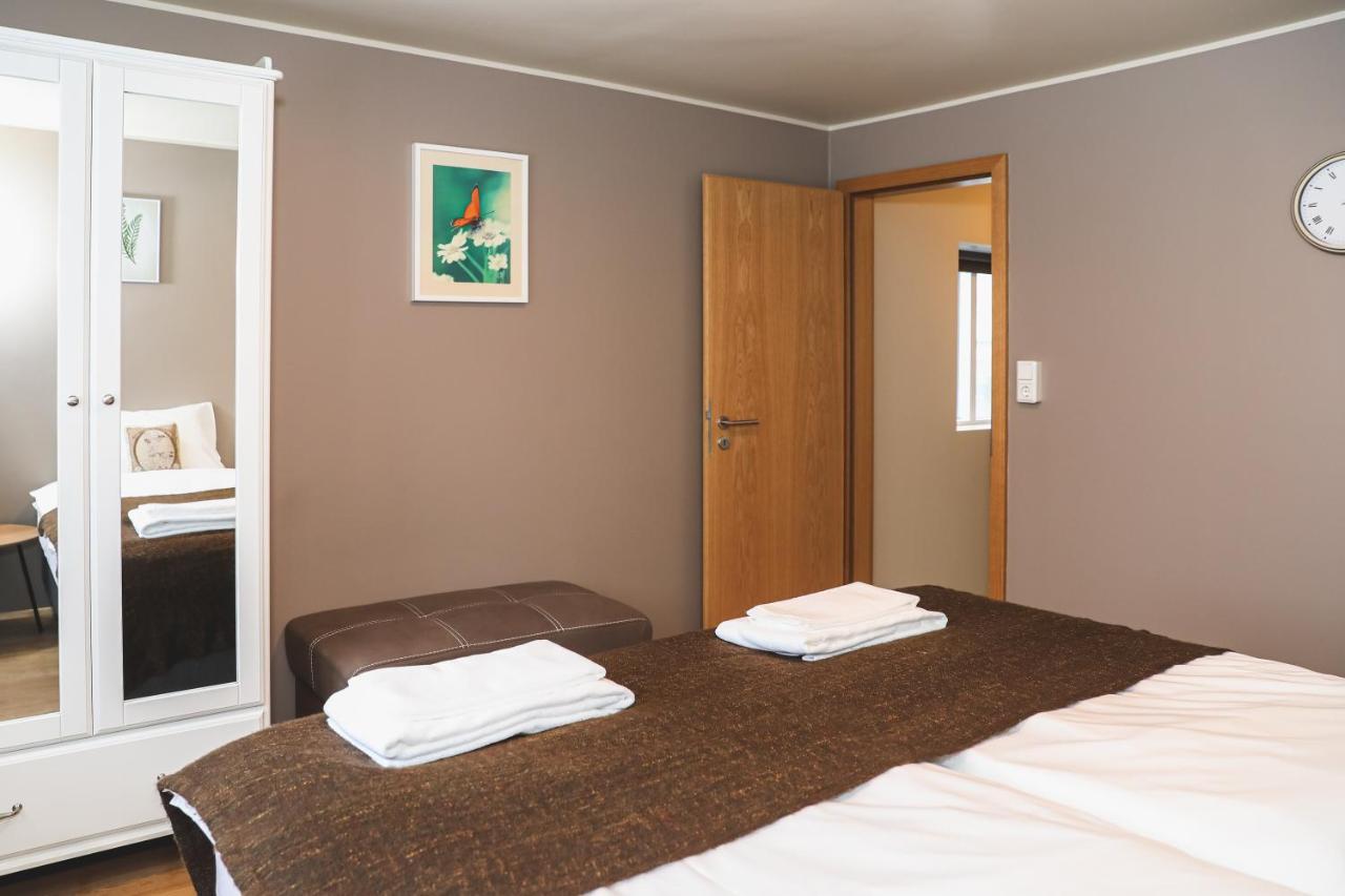 E18 Apartments Akureyri Bilik gambar